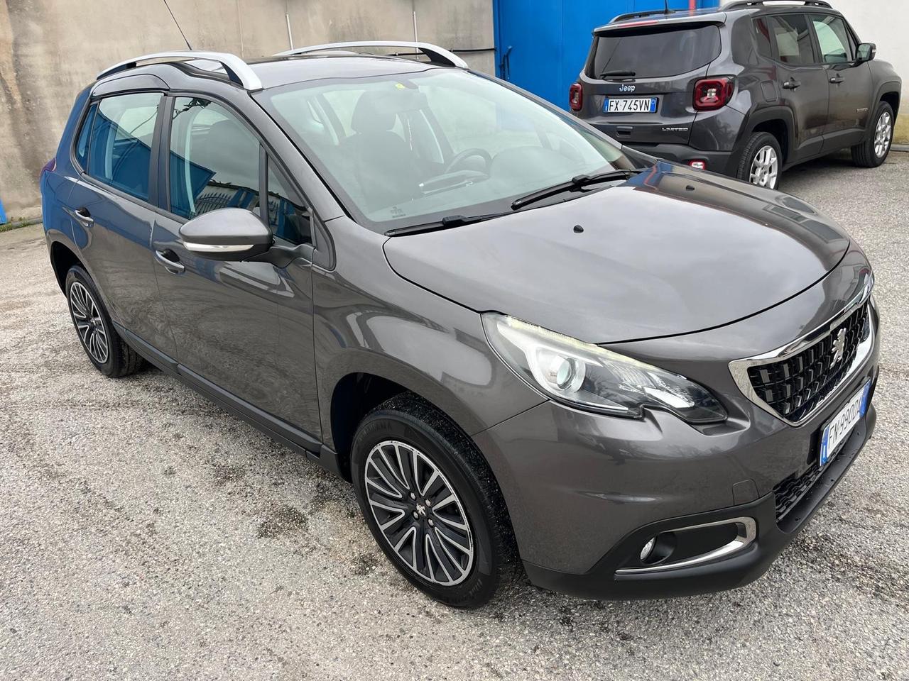 Peugeot 2008-1.6 blue hdi-full-2018