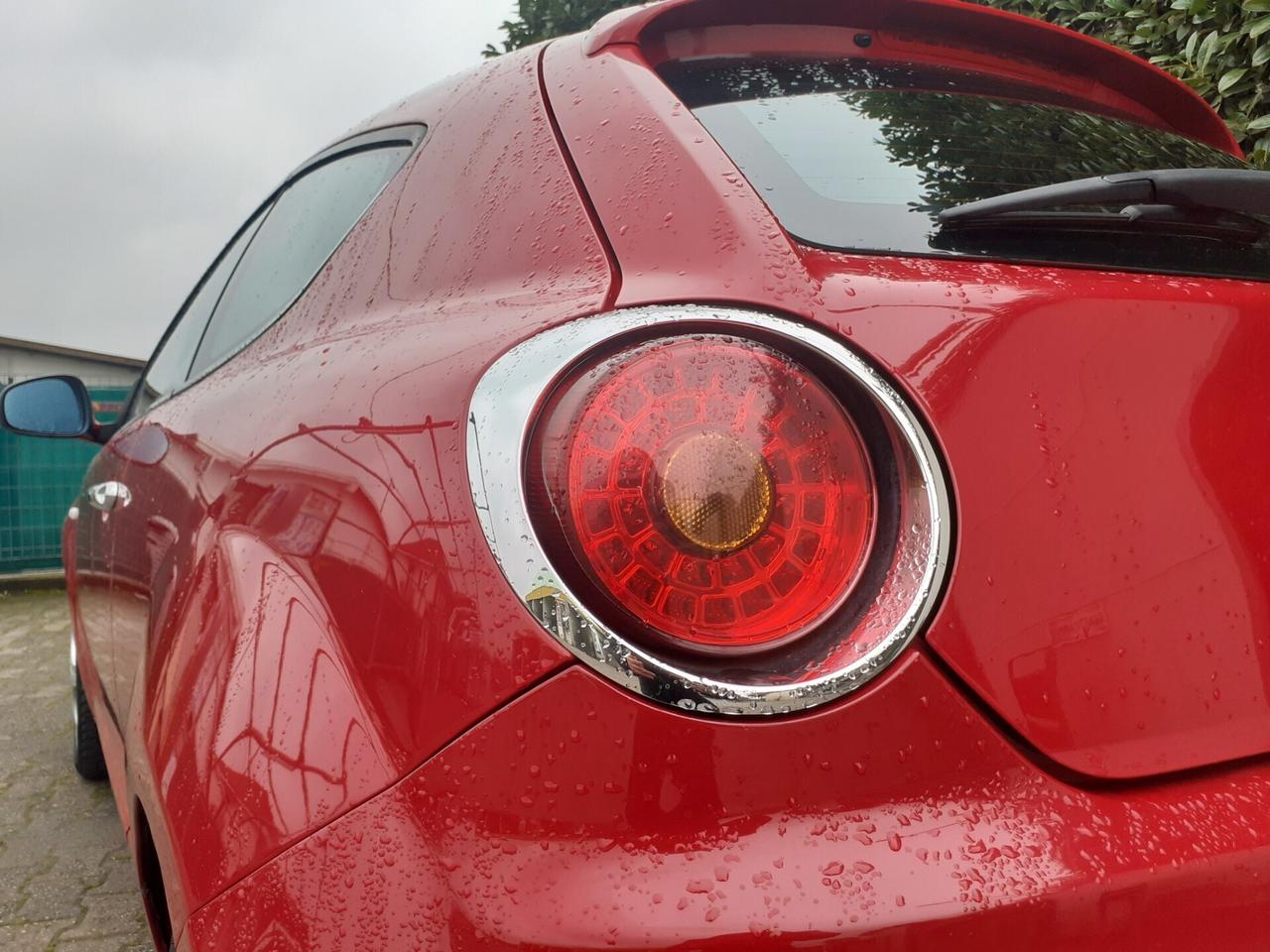 Alfa Romeo MiTo 1.4 105 CV Distinctive Premium Pack