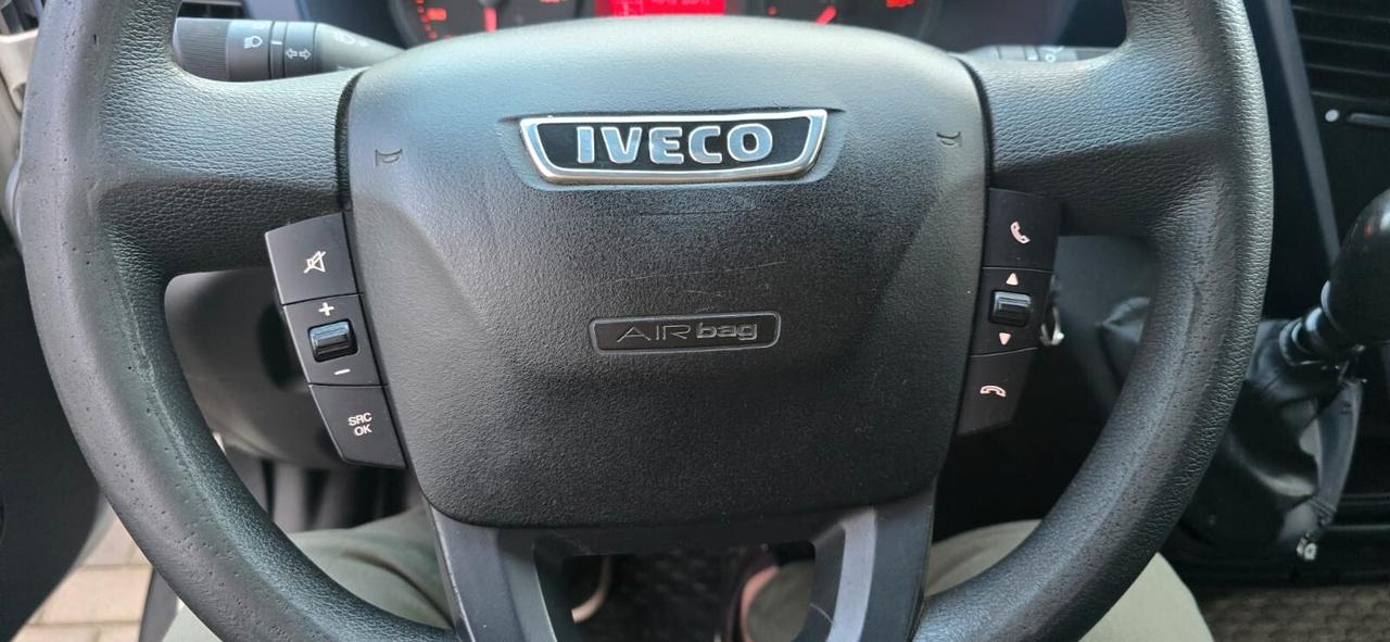 Iveco Daily 35C14 2.3 HPT Furgone GEMELLATO 3 POSTI