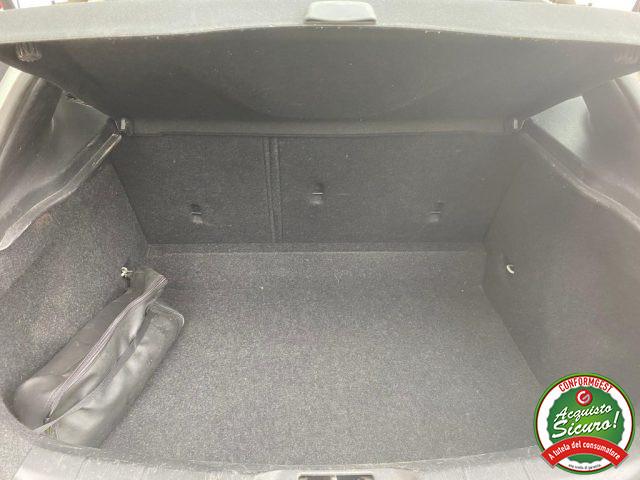 VOLVO V40 D2 1.6 Kinetic