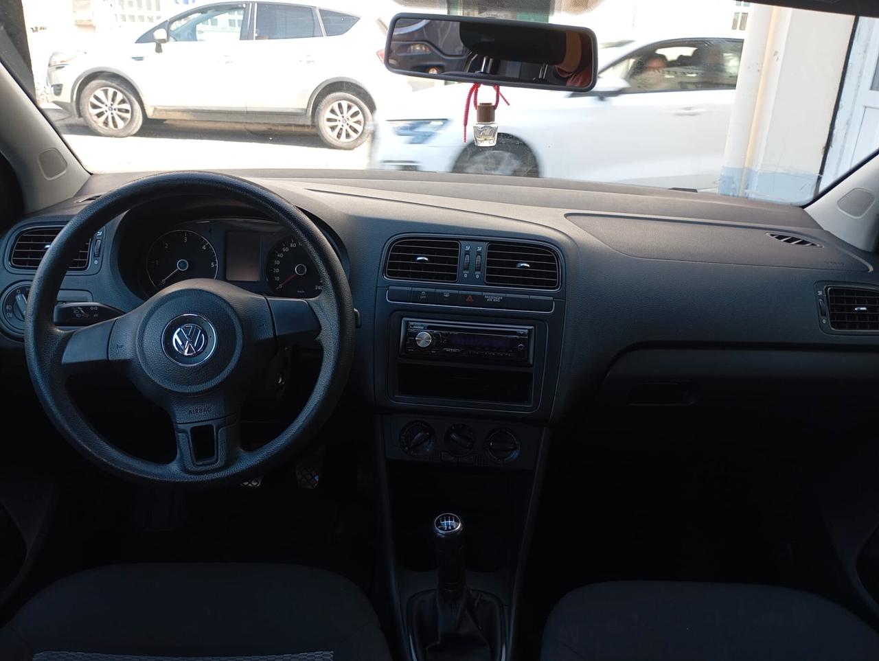 Volkswagen Polo 1.6 Comfortline-2010