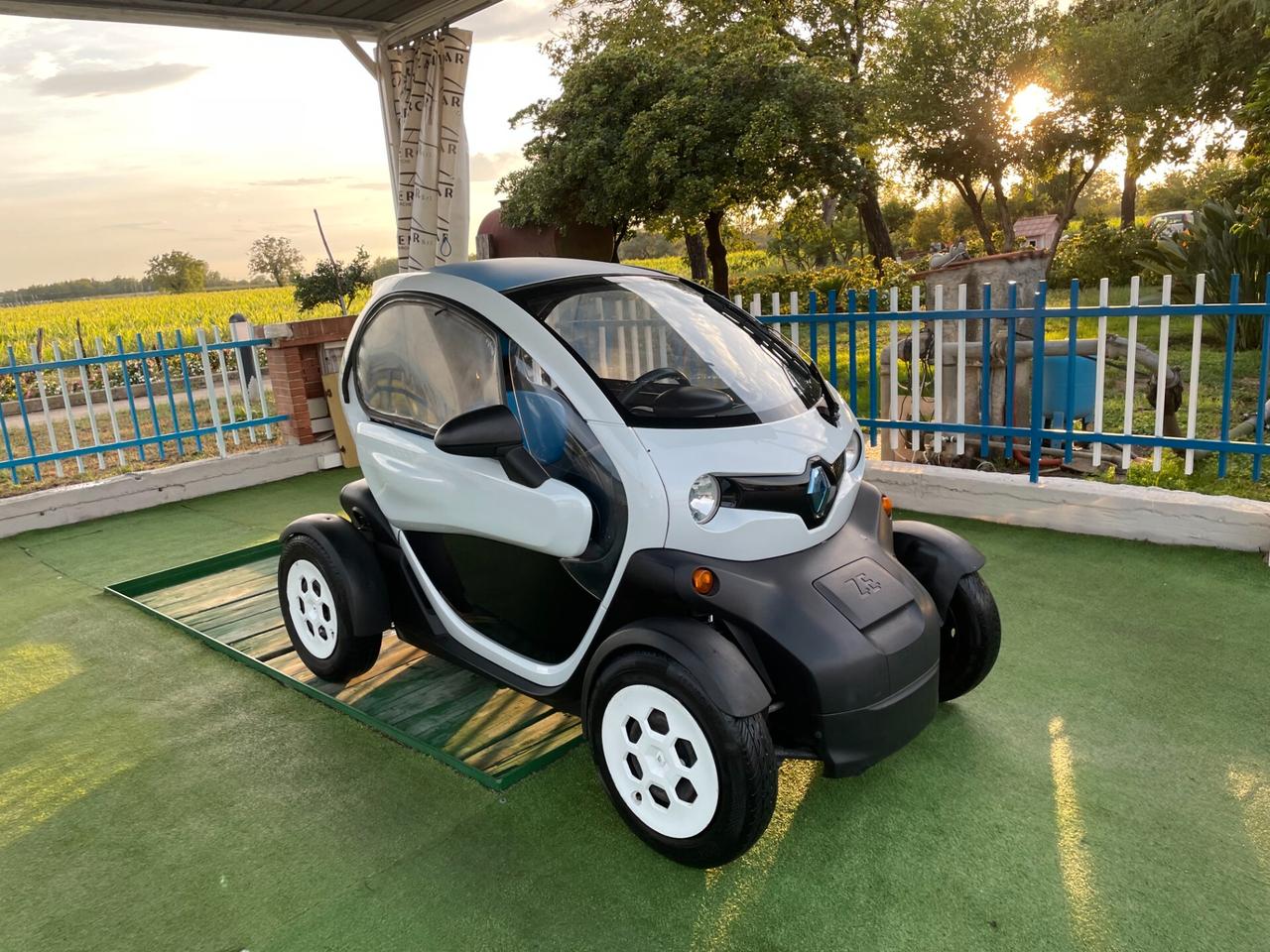 Renault Twizy 45