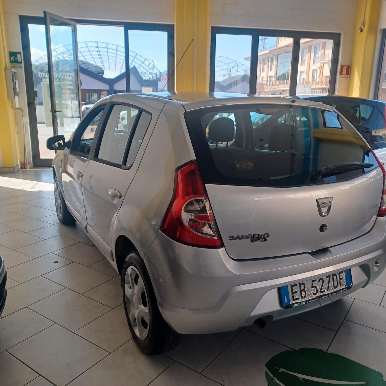 149.588 GPL DI FABBRICA SANDERO 1.4 PER NEOPATENTATI