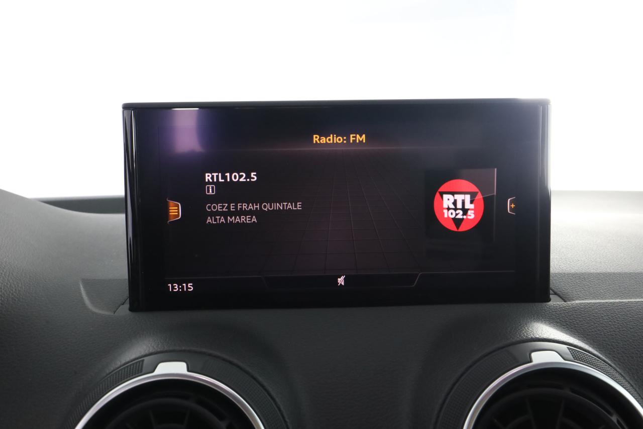 AUDI Q2 35 TFSI S tronic Business
