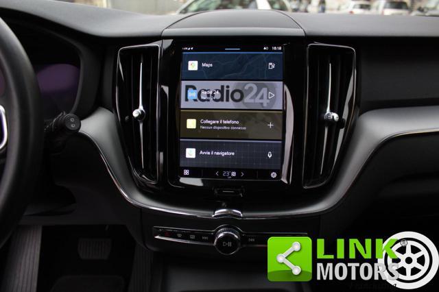 VOLVO XC60 B4 automatico Essentialle con Leasing