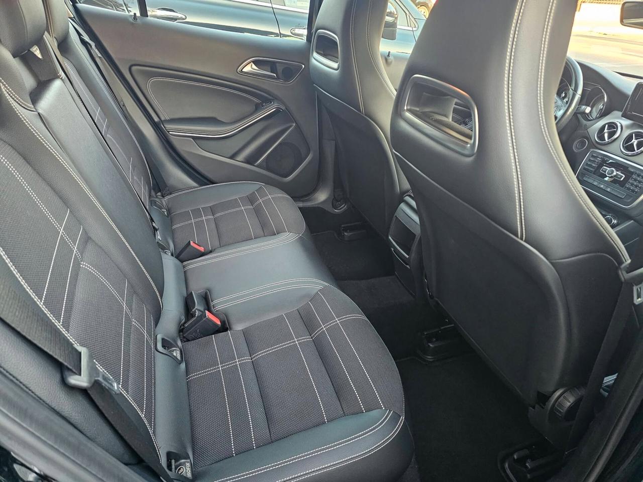 MERCEDES GLA 200CDI 136CV SPORT PREMIUM AUTOMATIK