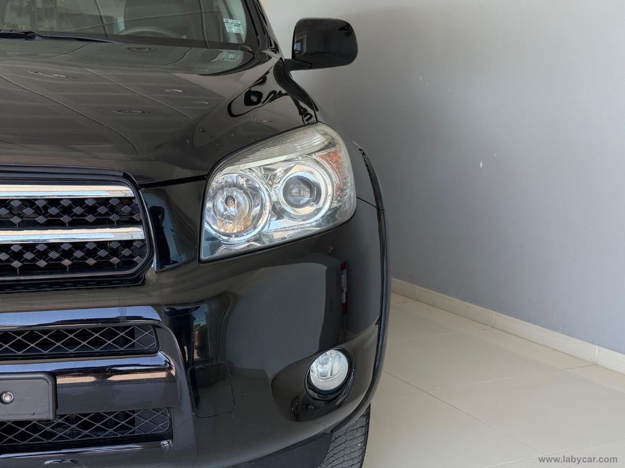 TOYOTA RAV4 2.2 D-4D 177 CV Luxury