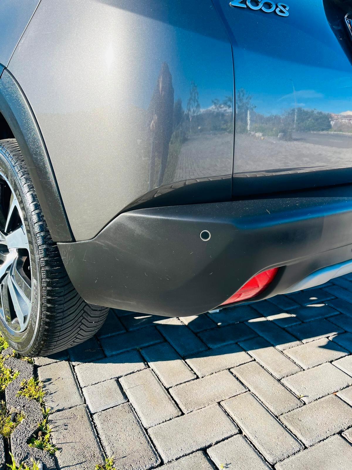 Peugeot 2008 1.6HDI PARI AL NUOVO FULL 2017