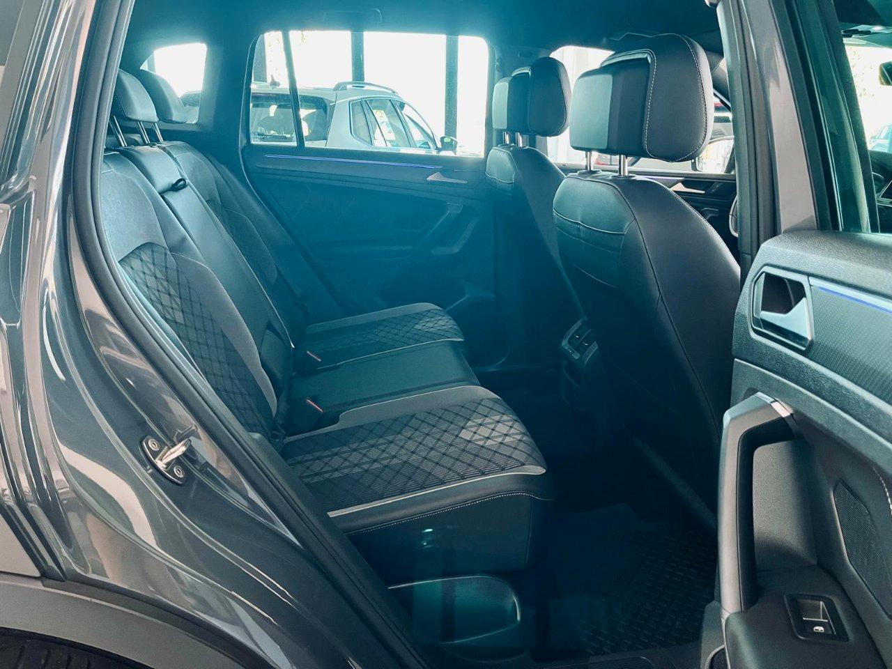 Volkswagen Tiguan 2.0 tdi R-Line 150cv dsg
