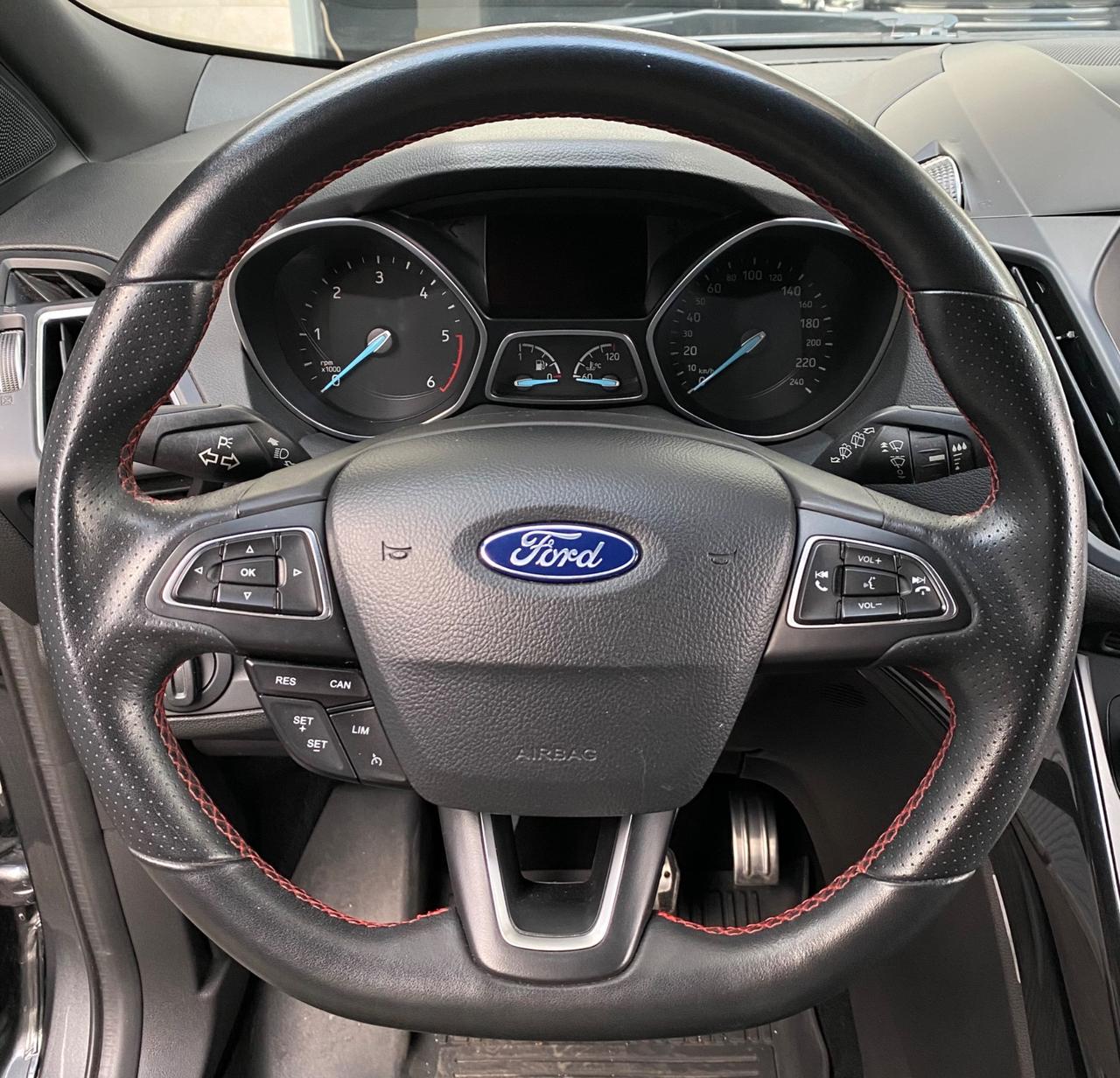 Ford Kuga 1.5 TDCi 120cv S&S 2WD ST-Line