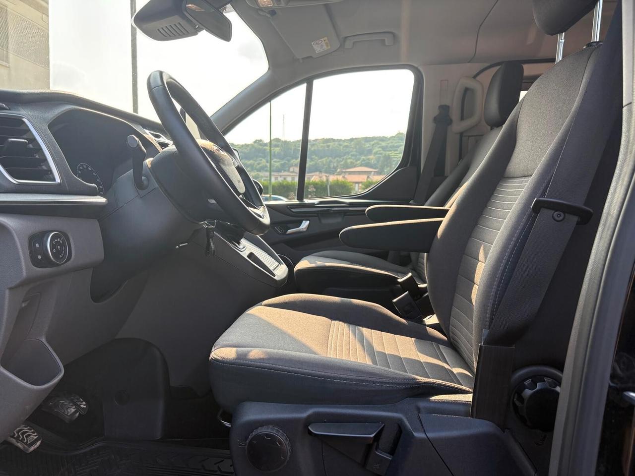 Ford Tourneo Custom FORD TOURNEO CUSTOM 2.0 131CV 8 POSTI TITANIUM - UNICO PROPRIETARIO