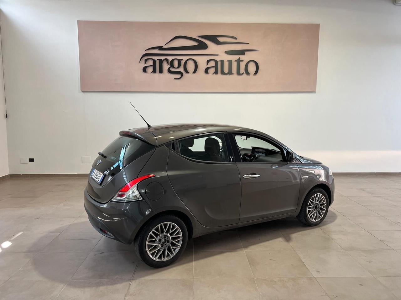 Lancia Ypsilon 1.2 69 CV 5 porte Gold