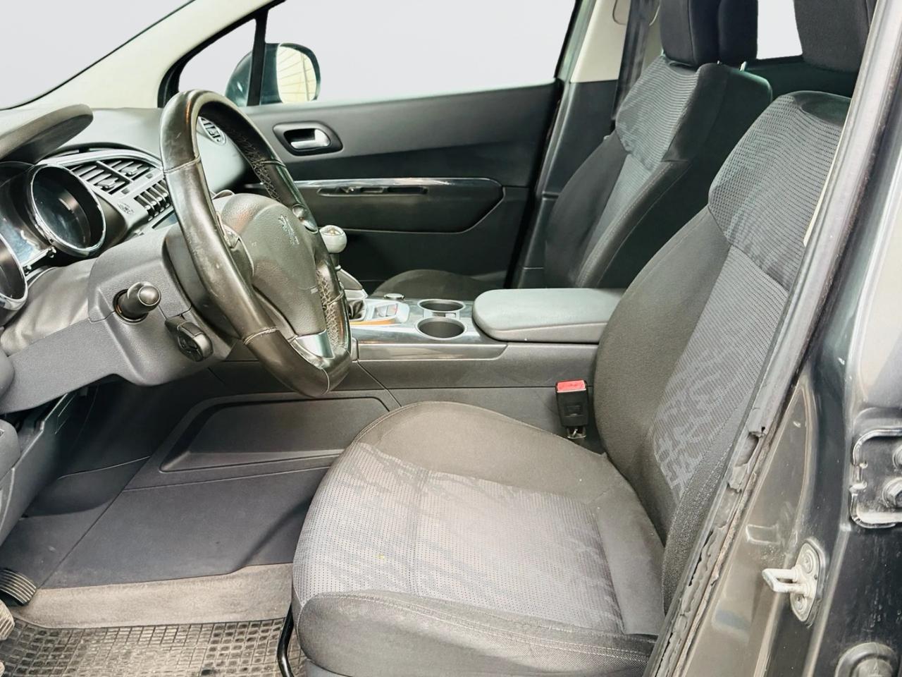 Peugeot 3008 *110 CV*5 PORTE*NEOPATENTATI*TETTO PANORAMA*
