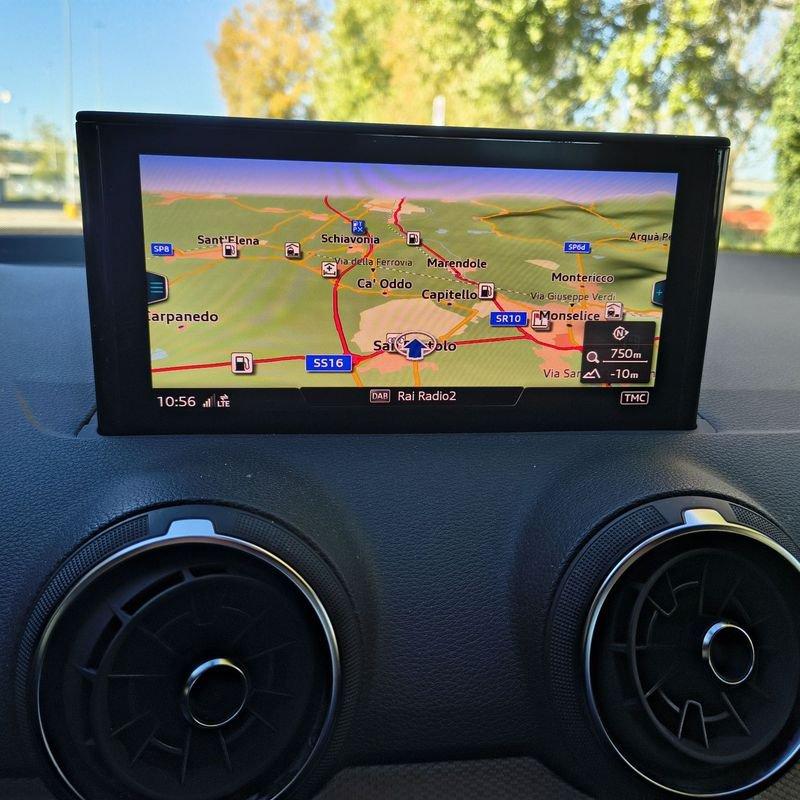 Audi Q2 35 TFSI Business 150 CV