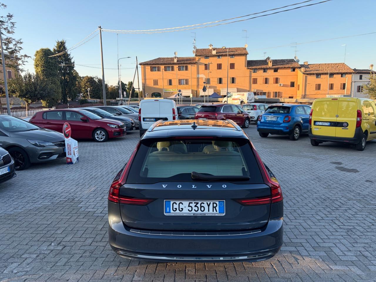Volvo V90 B5 (d) AWD automatico Ultimate Dark