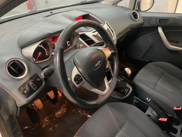 FORD Fiesta 1.4 TDCi 70CV 5 porte Titanium