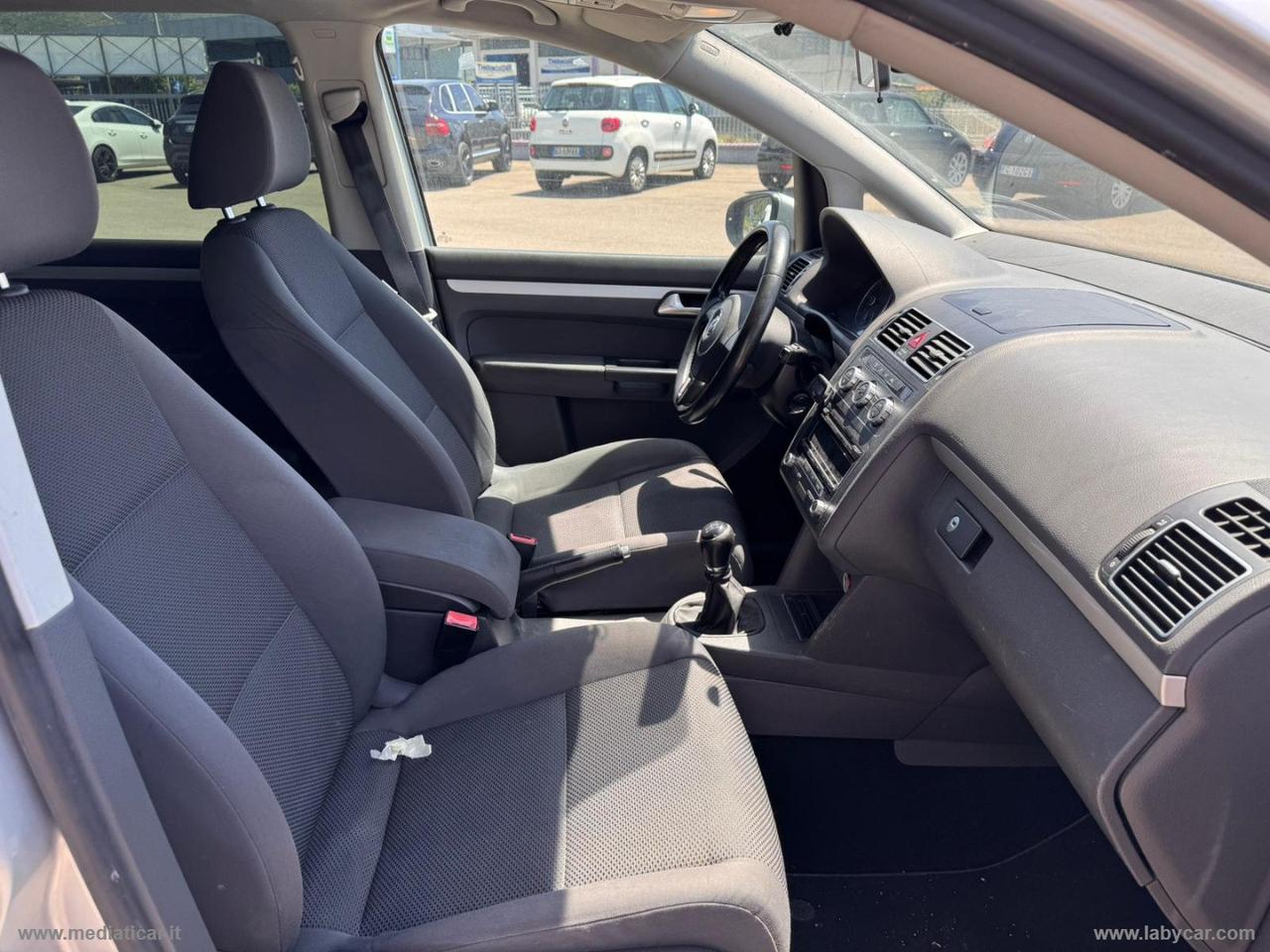 VOLKSWAGEN Touran Business 1.6 TDI Comfortline