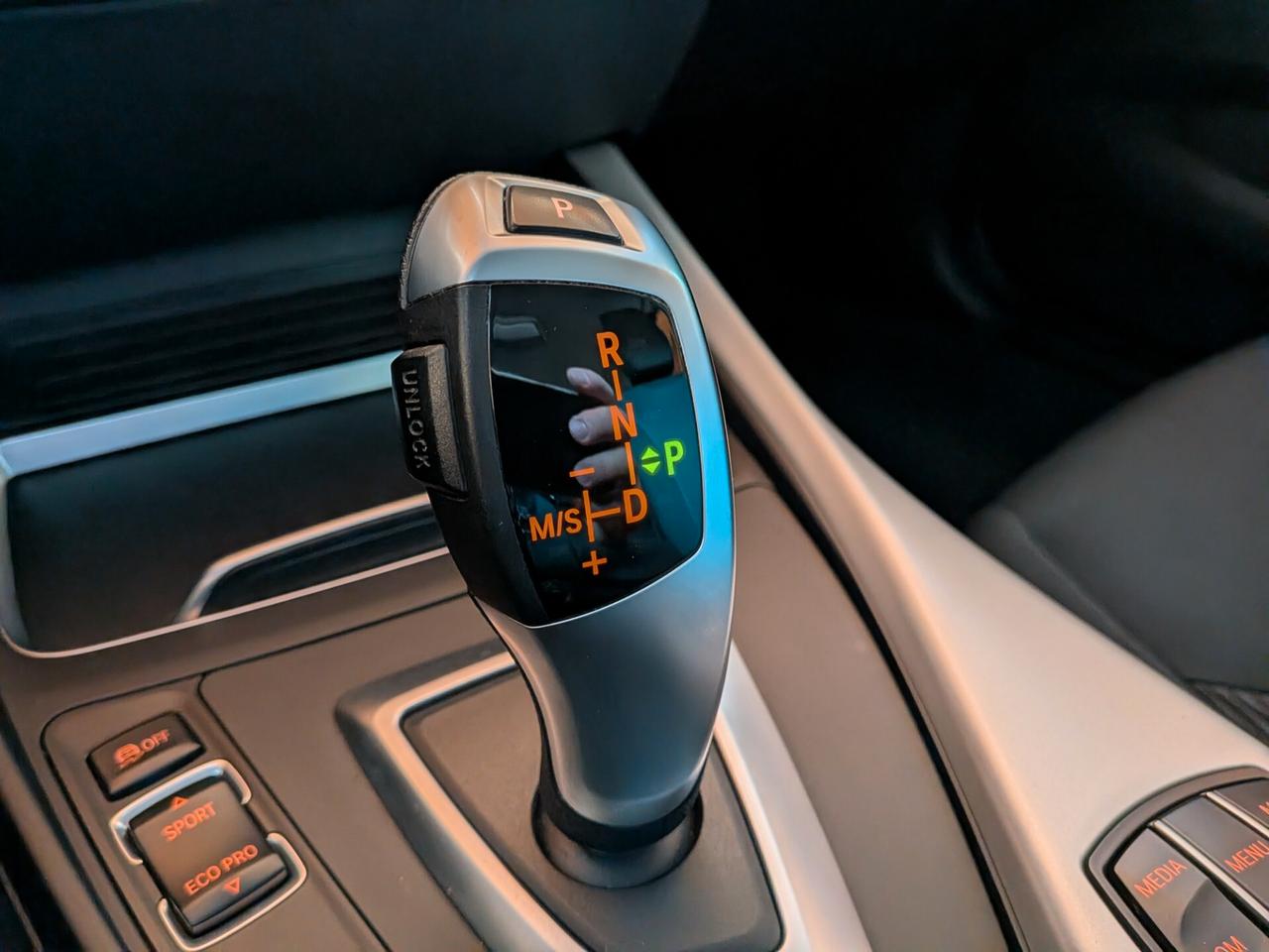 BMW F20 116D Steptronic 116CV