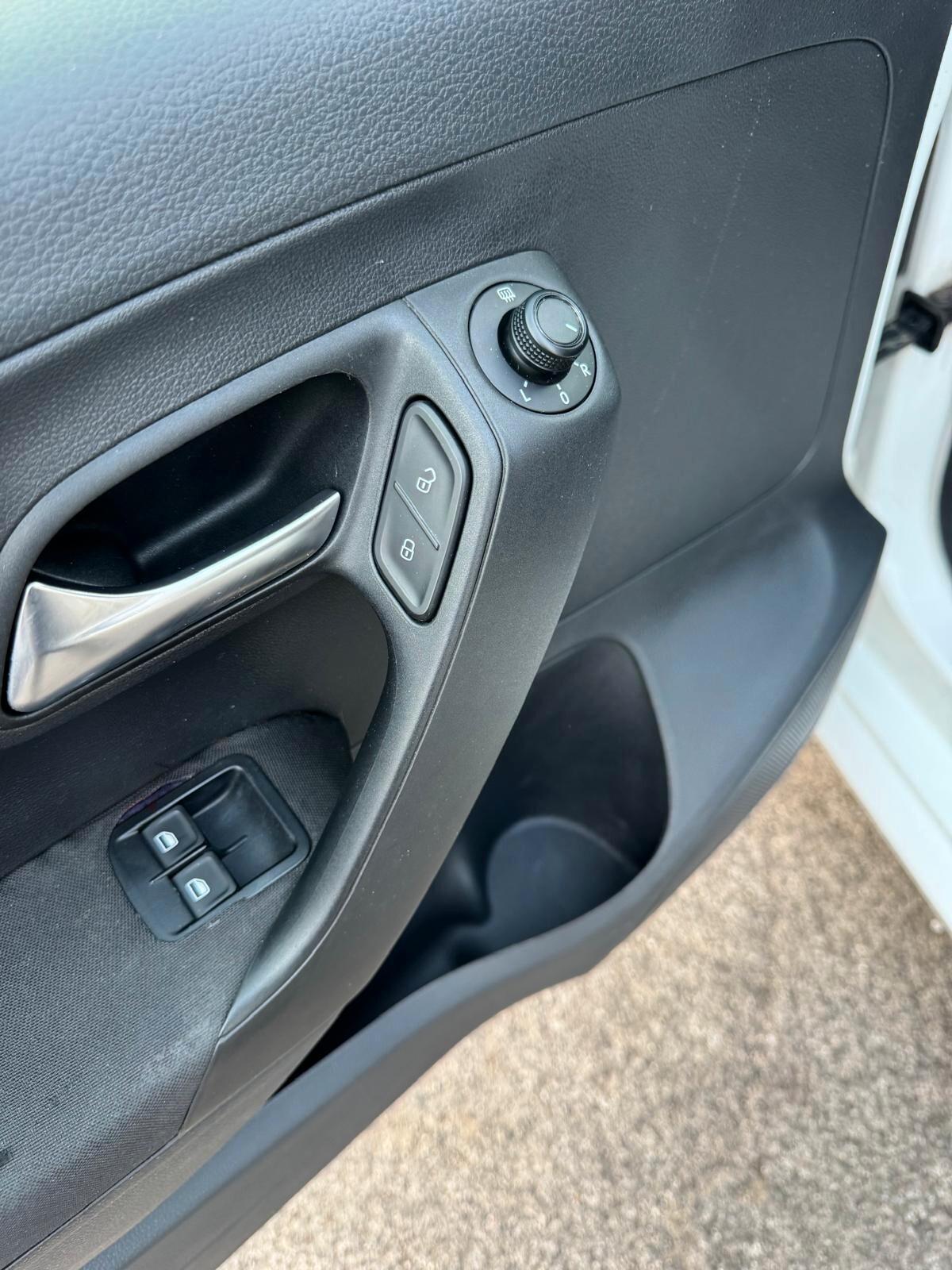 Volkswagen Polo 1.0 MPI (BENZ) 60CV TRENDLINE 2014