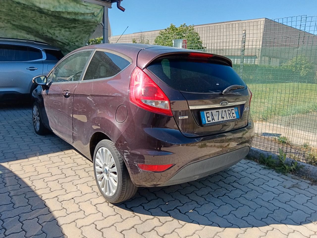 Ford Fiesta 1.6 TDCi 90CV 3 porte DPF Titanium