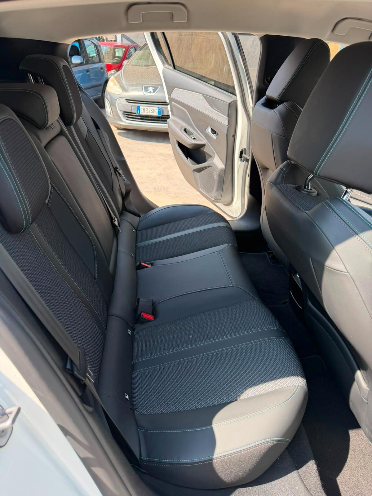 Peugeot 308 BlueHDi 130 S&S EAT8 GT Pack