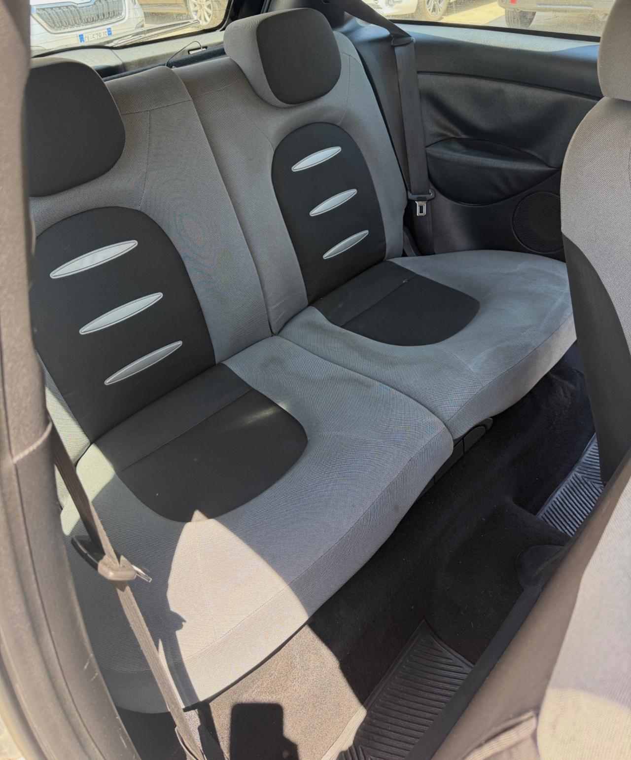Lancia Ypsilon 1.3 MJT 75 CV BiColor Platino