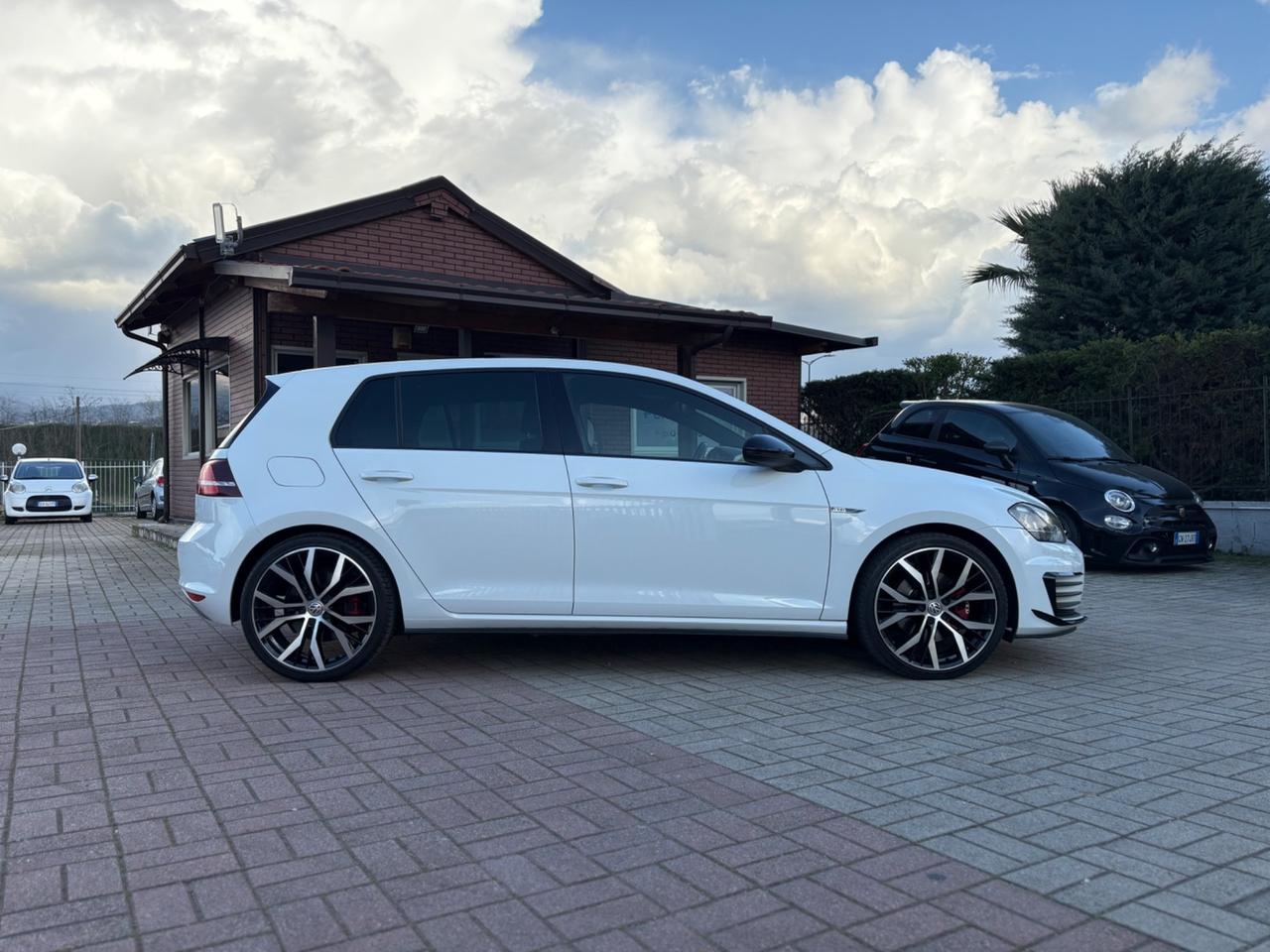 Volkswagen Golf GTD 2.0 TDI DSG 5p.