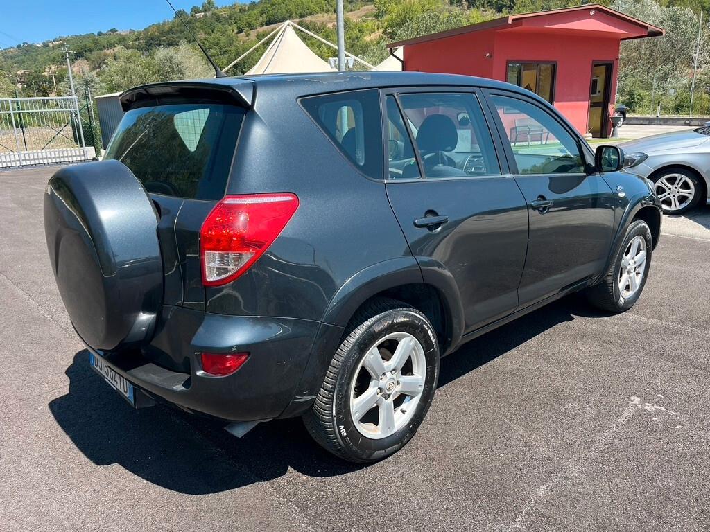 Toyota RAV 4 RAV4 2.2 D-4D 177 CV Sol Plus
