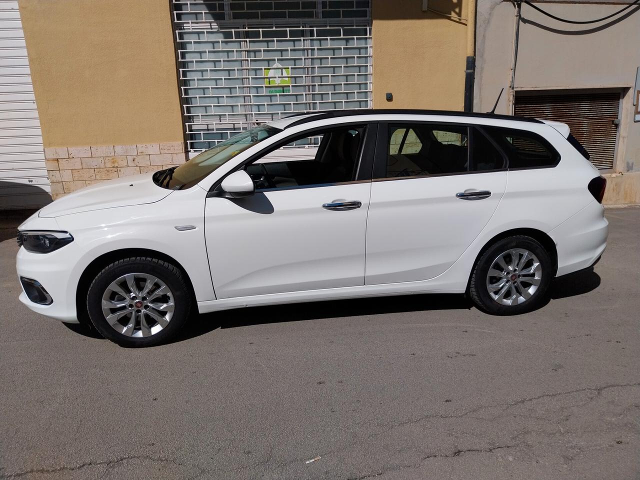 Fiat Tipo SW 1.6 Mjt Lounge automatica Full Optional