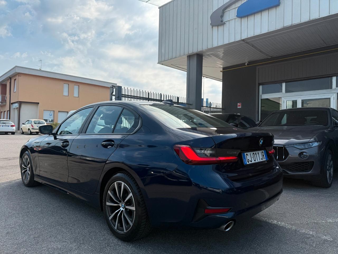BMW 320 Berlina 320d mhev 48V Sport auto ( SERVICE IN BMW )