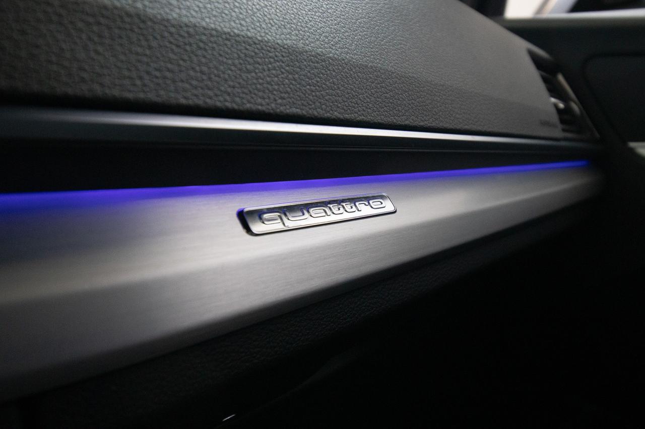 Audi Q5 Sportback 40 Tdi Quattro S-line Black Identity 204