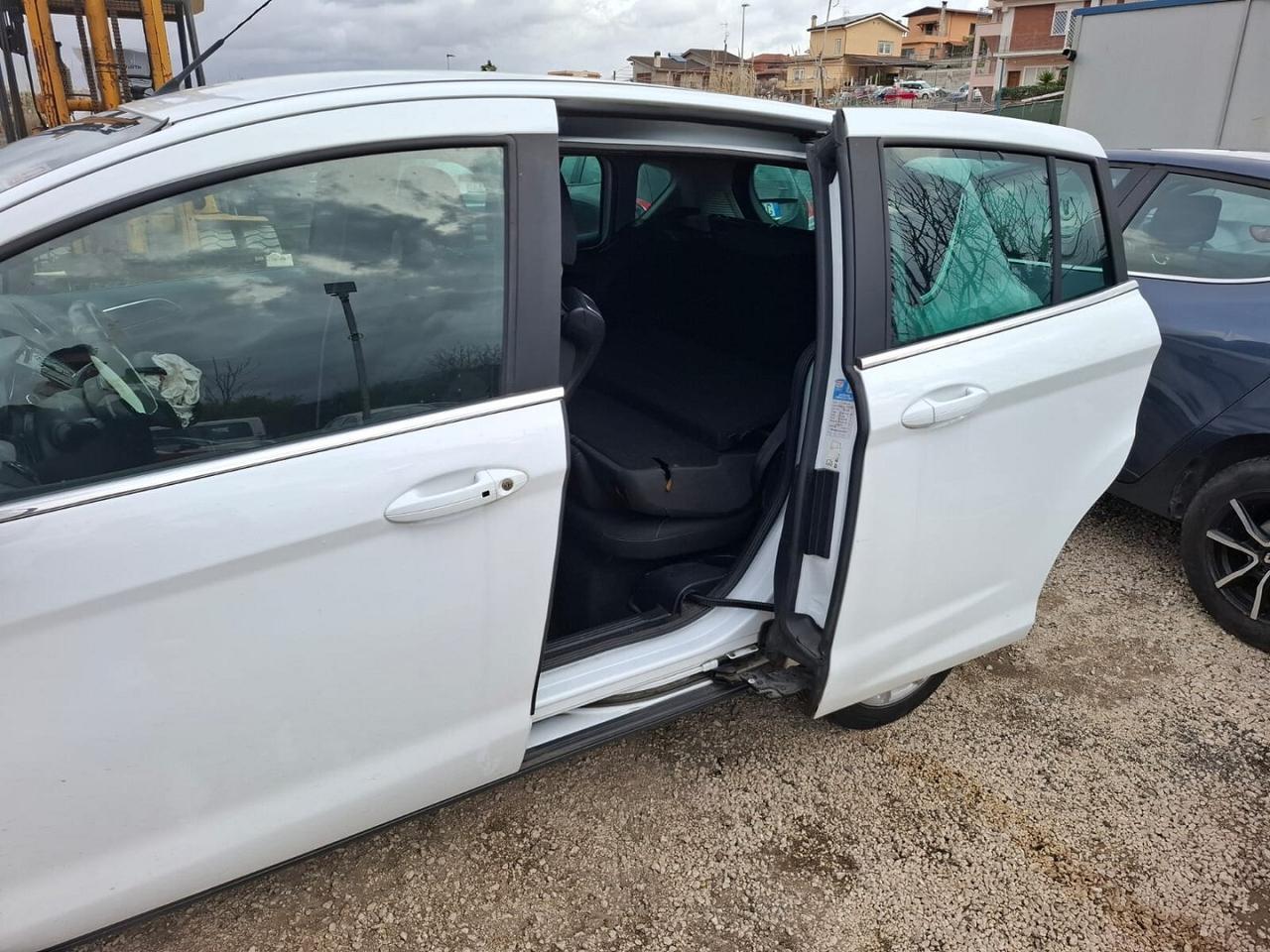 FORD B-MAX 2017 EURO6 SINISTRATA VA IN MOTO