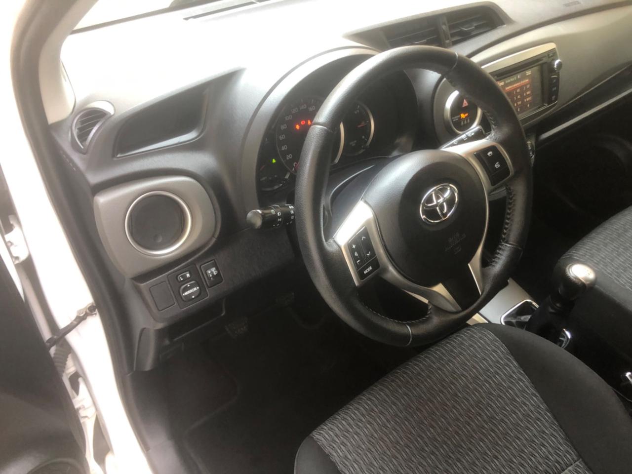Toyota Yaris 1.0 5 porte Lounge 2014 km 47000