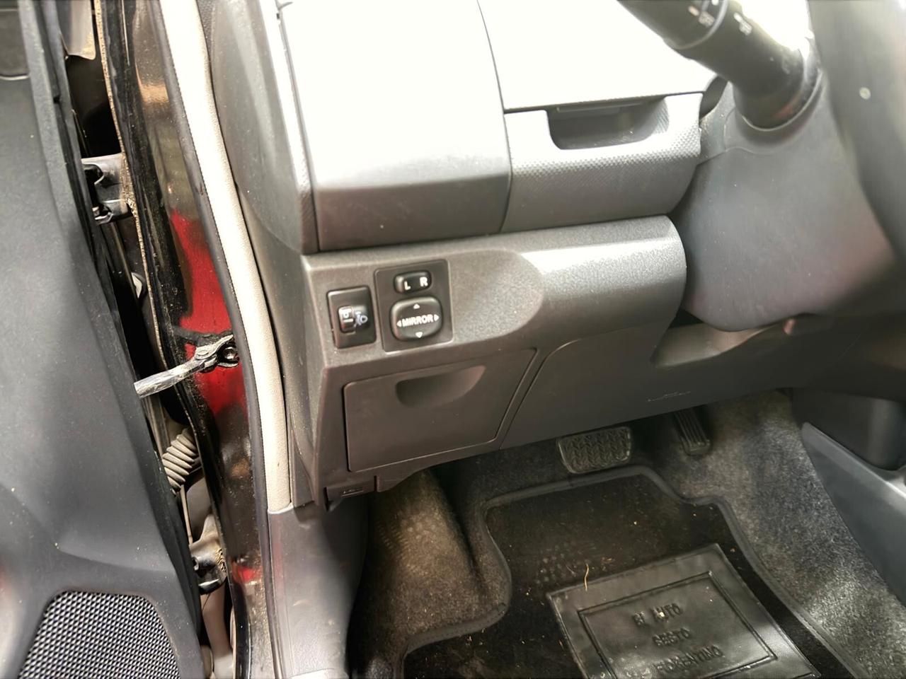 Toyota Yaris 1.3 5 porte Sol