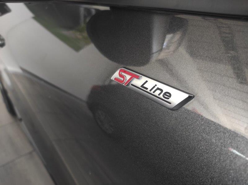 FORD Kuga 3ª serie - Kuga 2.5 Plug In Hybrid 225 CV CVT 2WD ST-Line