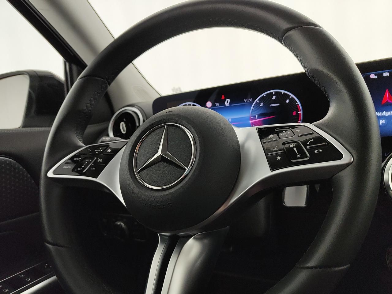 Mercedes-Benz GLA 180 d Progressive Advanced auto