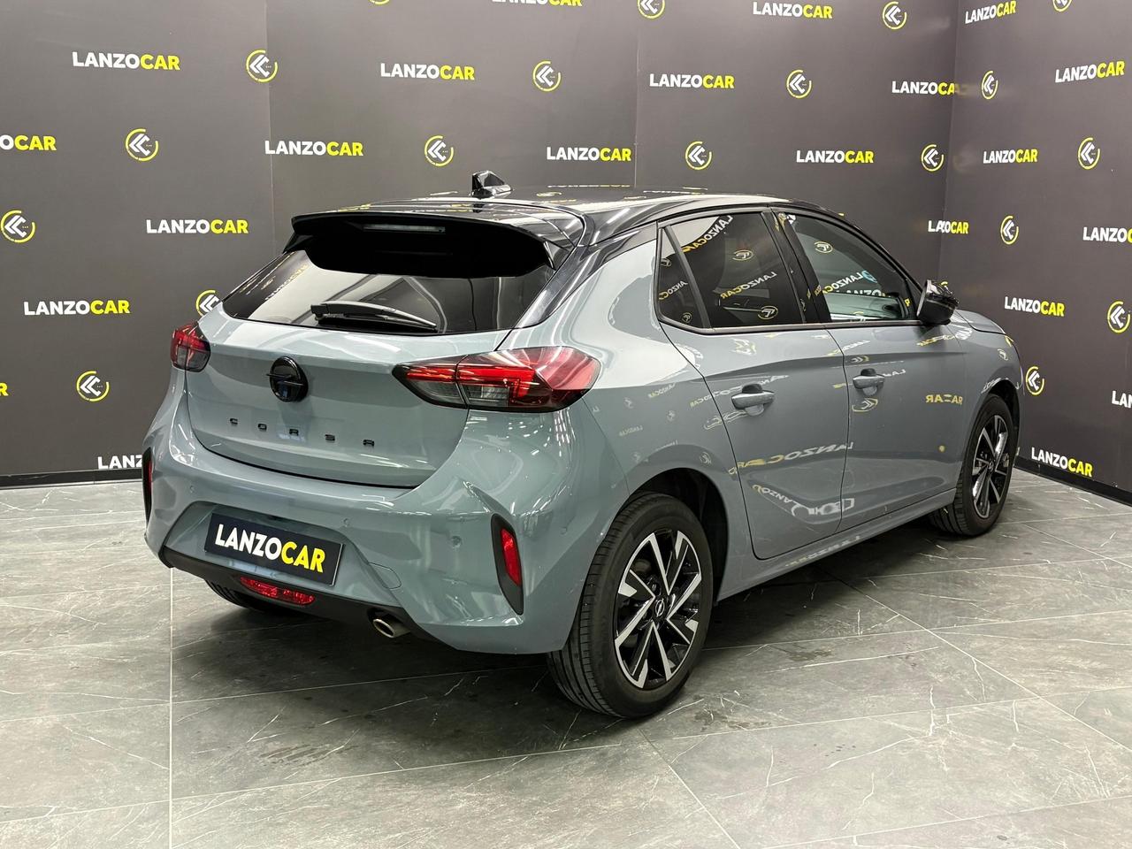 Opel Corsa 1.2 GS LINE