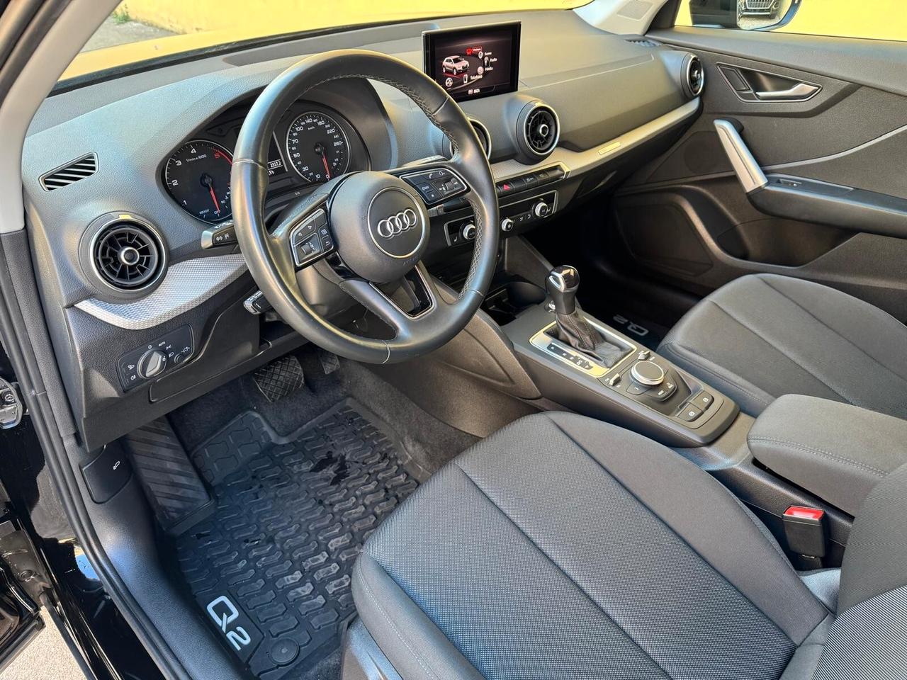 Audi Q2 30 TDI Business
