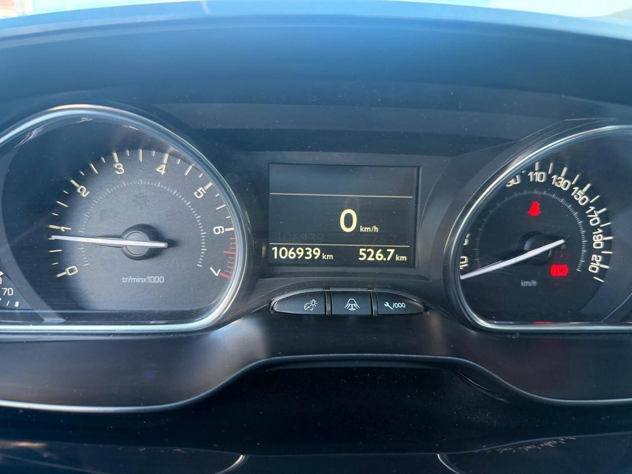 Peugeot 2008 PureTech 82 Allure + GPL - OK NEOPATENTATI