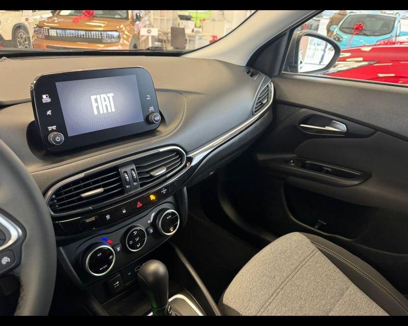 FIAT Tipo 5 P. 1.5 Hybrid DCT SW Cross