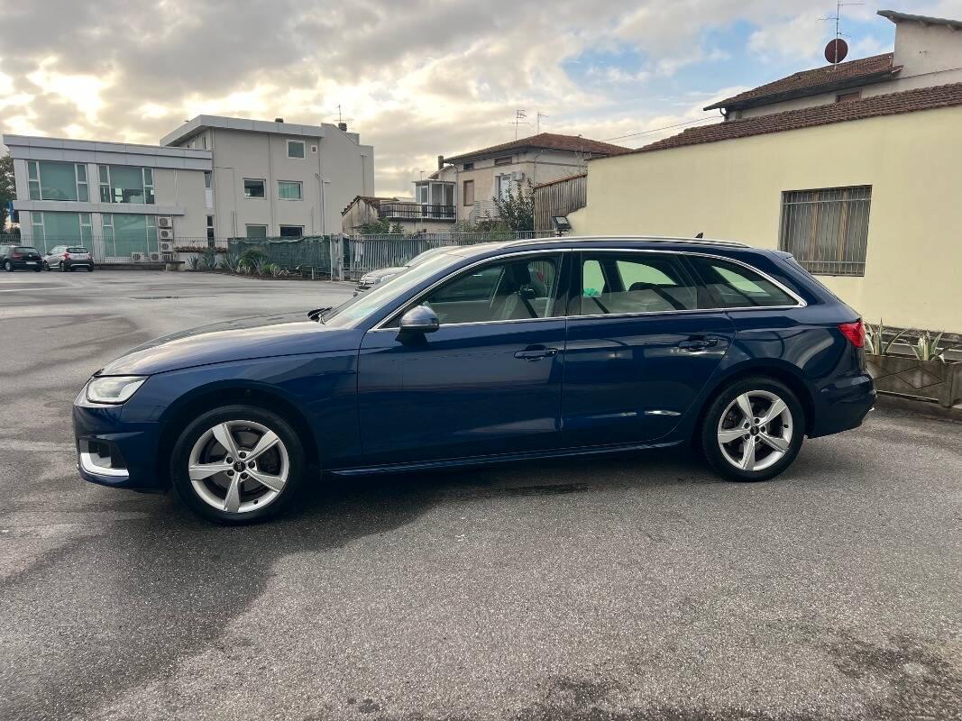 Audi A4 Avant 30 2.0 tdi mhev Business Advanced 136cv s-tronic