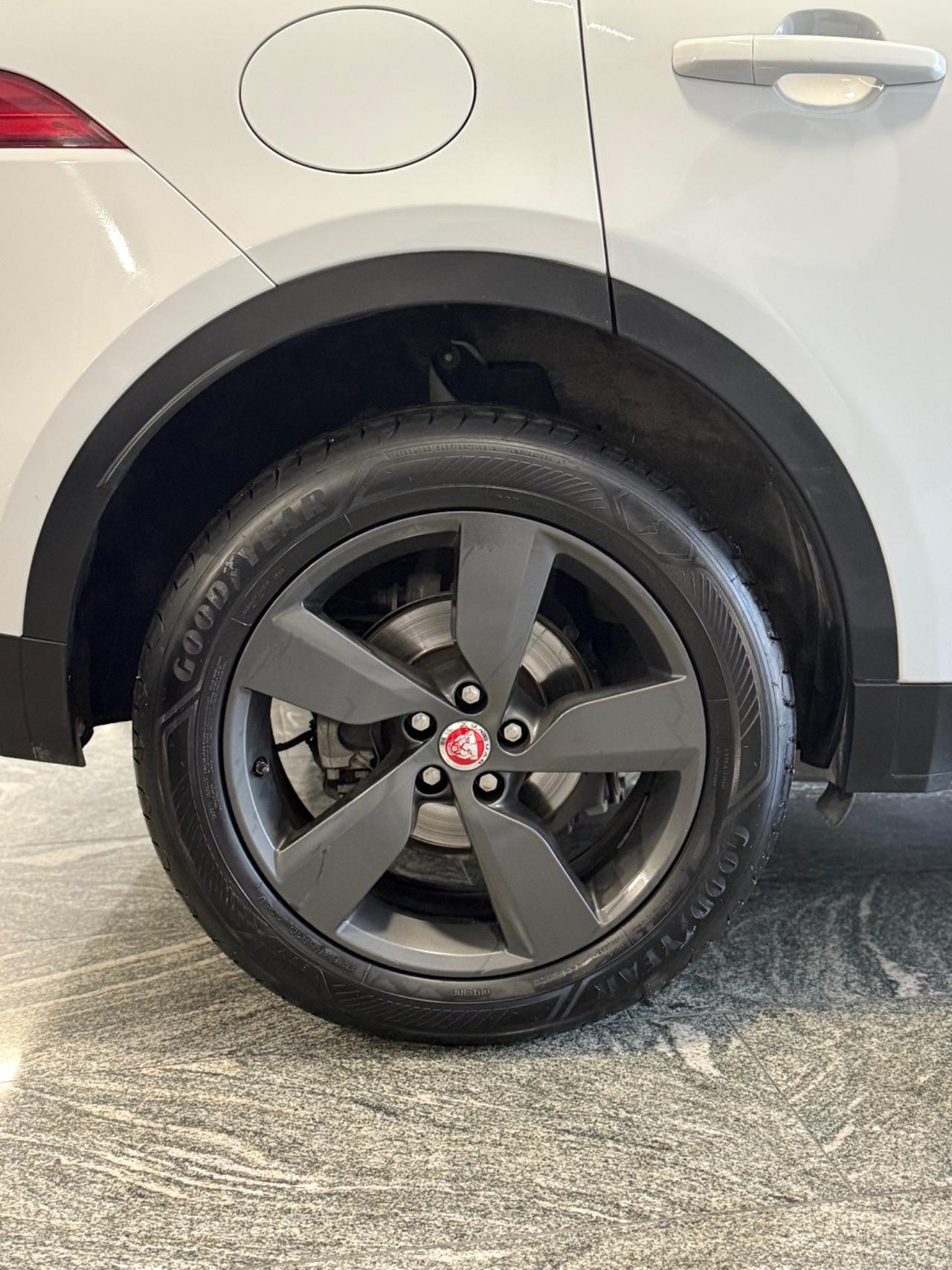 Jaguar E-Pace 2.0D 150 CV AWD aut. R-Dynamic S