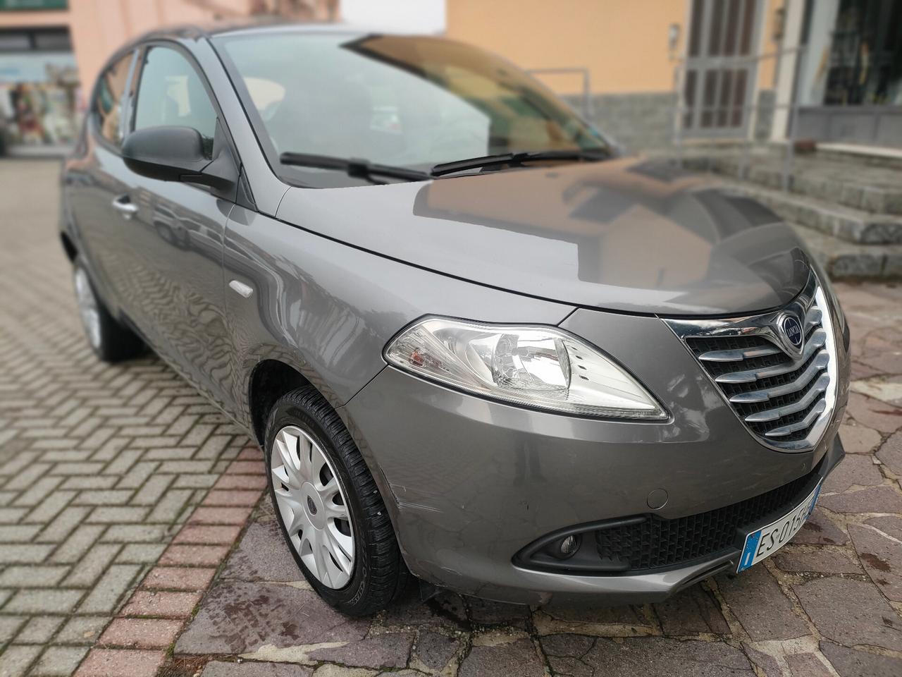 Lancia Ypsilon 0.9 TwinAir 85CV Ecochic Gold