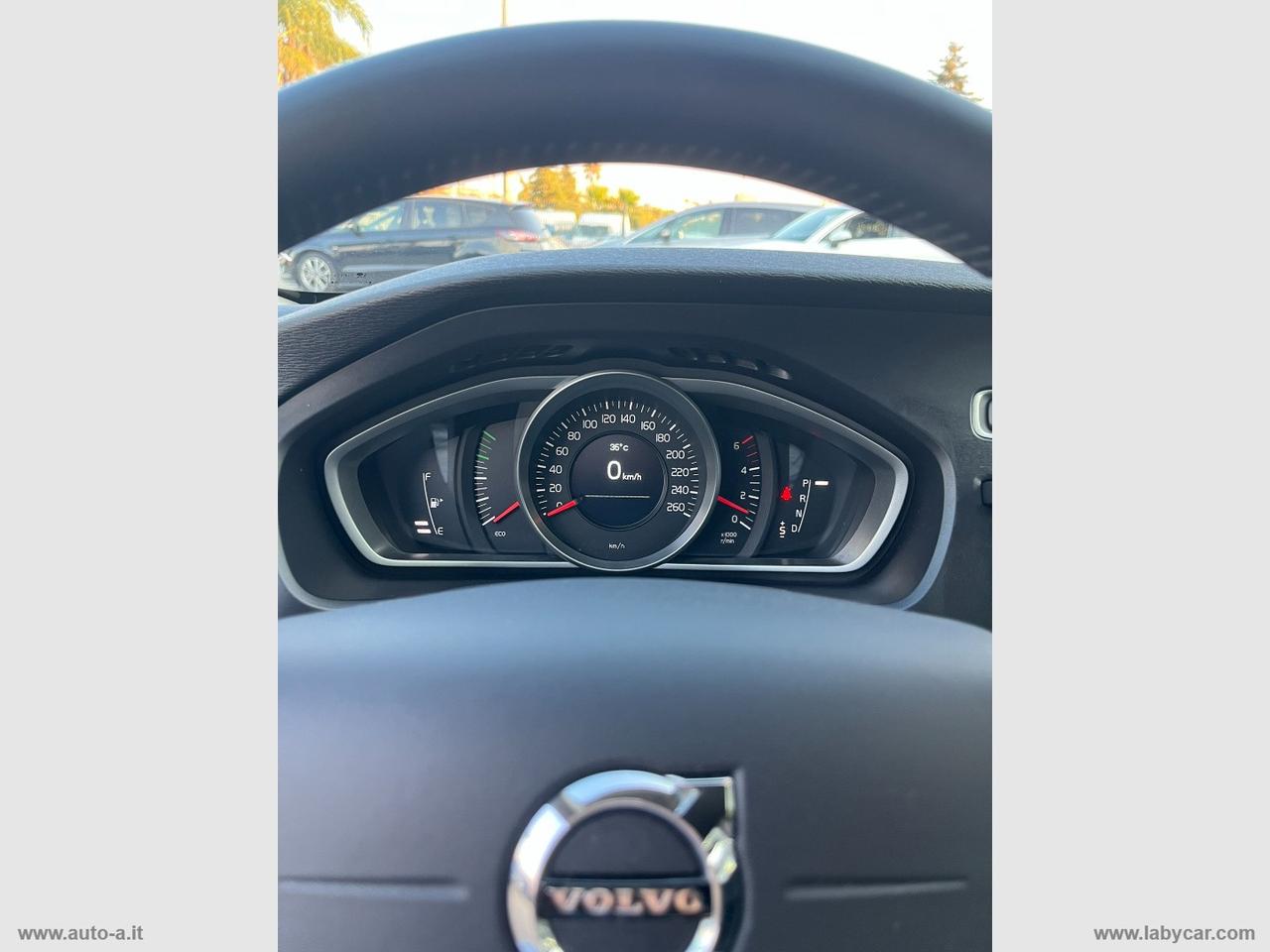 VOLVO V40 D2 Geartronic CROSS COUTRY