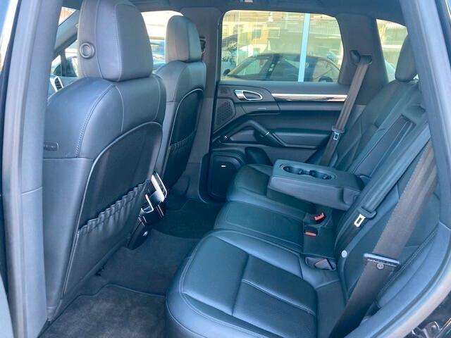 Porsche Cayenne 3.0 Diesel full optional pano 21" nazionale