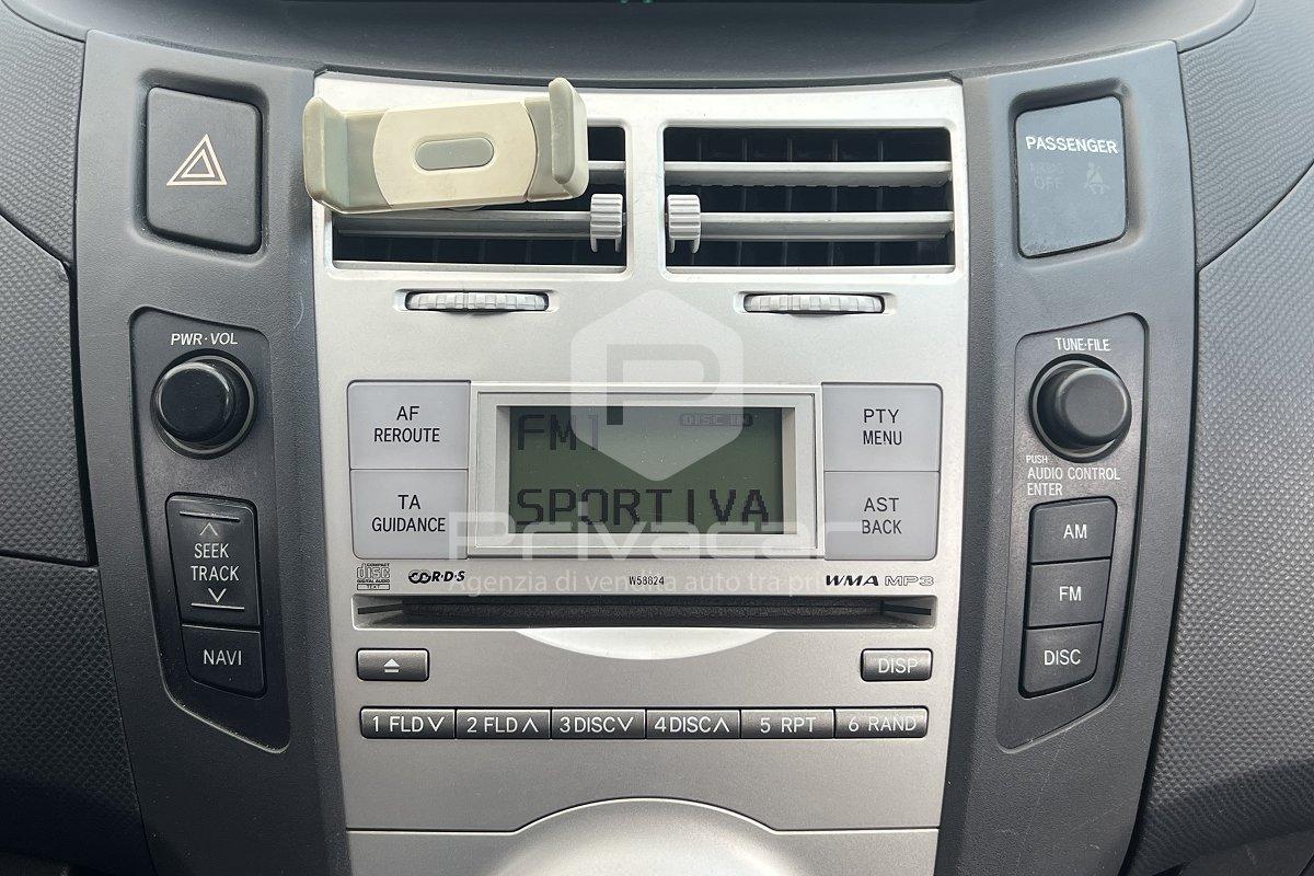 TOYOTA Yaris 1.0 5 porte Sol