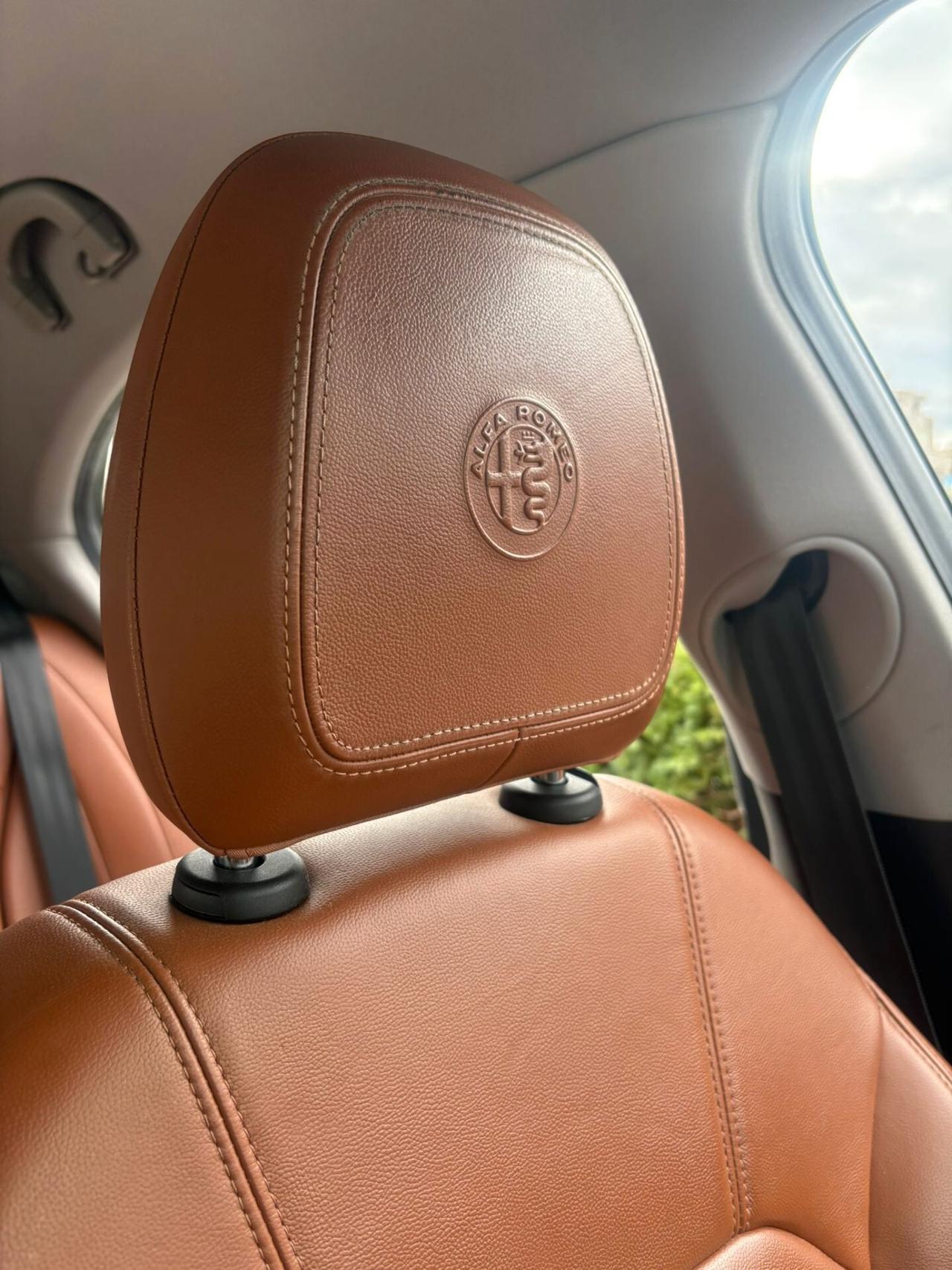 Alfa Romeo Giulia 2.2 Turbodiesel 180 CV AT8 Business Sport Launch Ed.