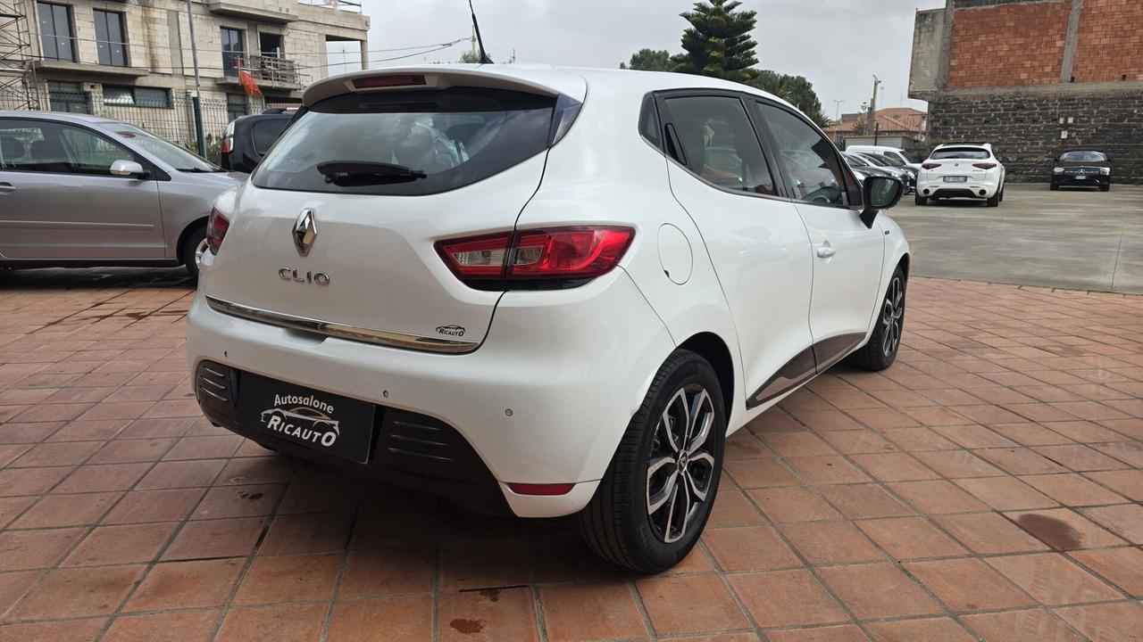 Renault Clio dCi 8V 90 CV EDC Start&Stop 5 porte Energy Duel