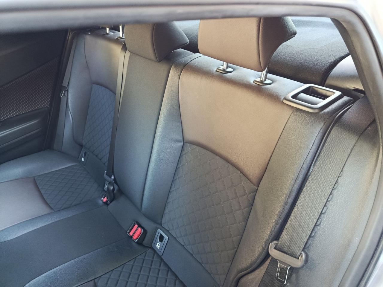 Toyota C-HR Lounge 1.8 HEV #11471
