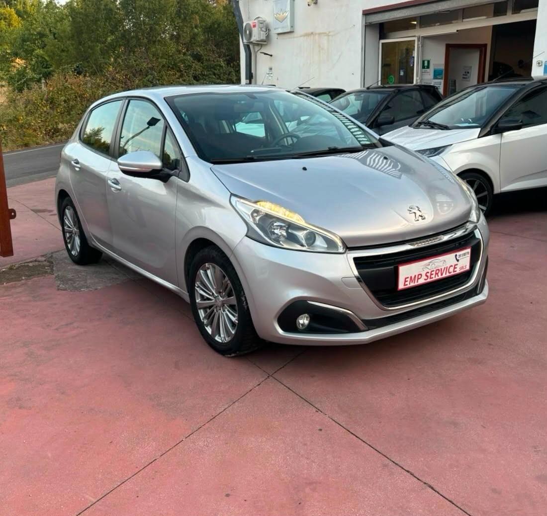 Peugeot 208 PureTech 82 5p. GPL Allure